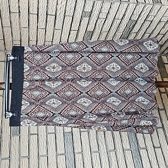 LuLaRoe Skirt Sz Large Boho Looking! - Picture 1 of 10